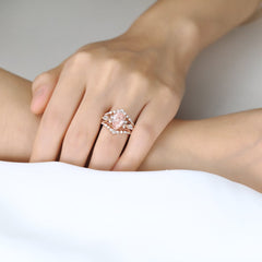 2.5 Carat Pear Cut Fancy Pink Lab-Grown Diamond Bridal Ring Set in Rose Gold – VS+ Clarity, 6-Prong Design