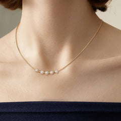 Akoya 18k Yellow Gold Baby's Breath Smile Necklace