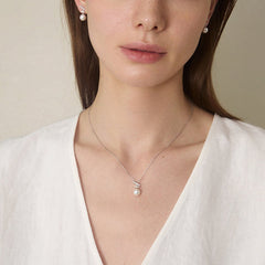 Akoya Pearl 18K Gold Diamonds Sparkle Flying Necklace