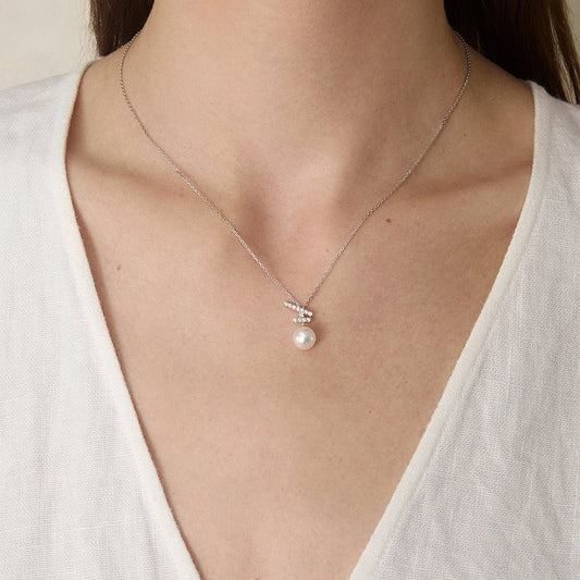 Akoya Pearl 18K Gold Diamonds Sparkle Flying Necklace