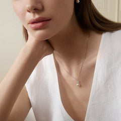 Akoya Pearl 18K Gold Diamonds Sparkle Flying Necklace