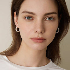 14K Gold Hoop Earrings with Cascading Freshwater Pearls – Sculpted Flow Design