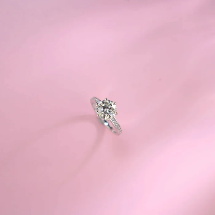 2CT Moissanite Women's Ring in 925 Silver - Model R0408 - Image 4
